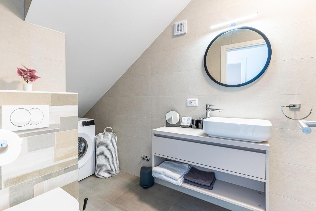 New 4 Star Apartment M&A In Town Cres Eksteriør bilde